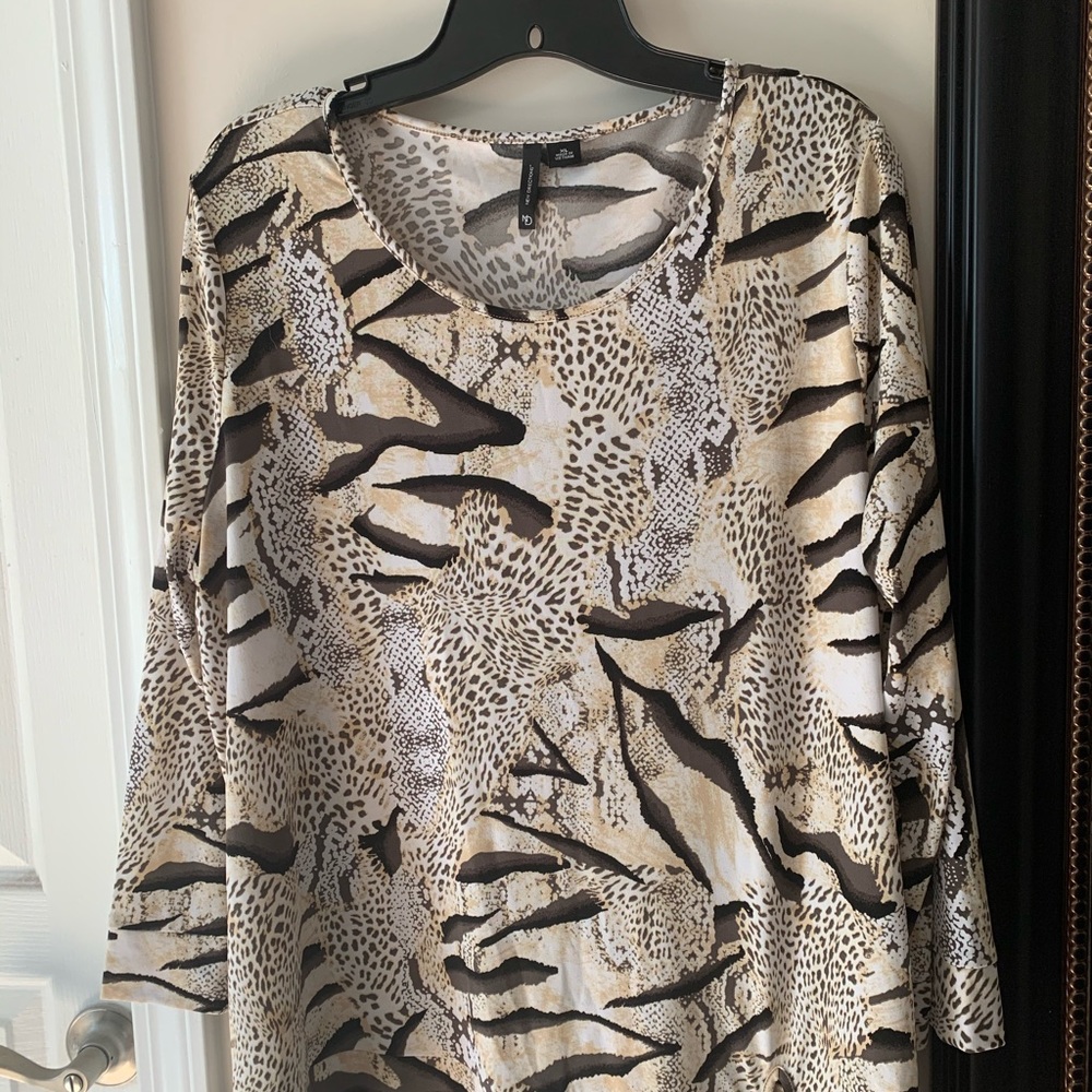 New Directions blouse animal print XL